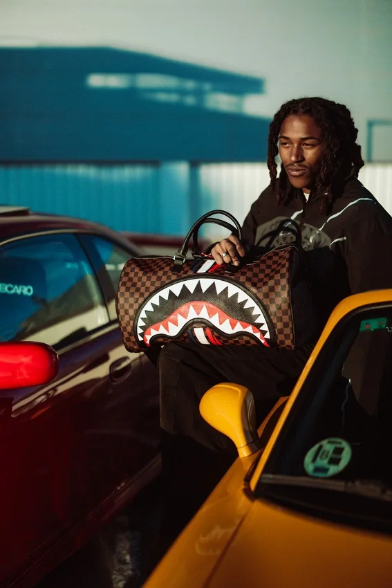SHARKS IN PARIS GT BOLSA DE VIAJE