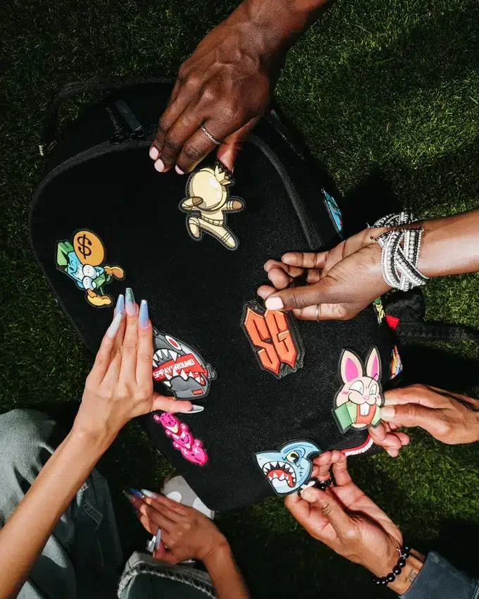 STUCK ON YA - Mochila con parches de VELCRO